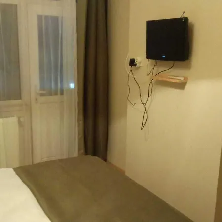 Hotel Grand Ala *